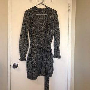 Suzy Shier White/Black long cardigan